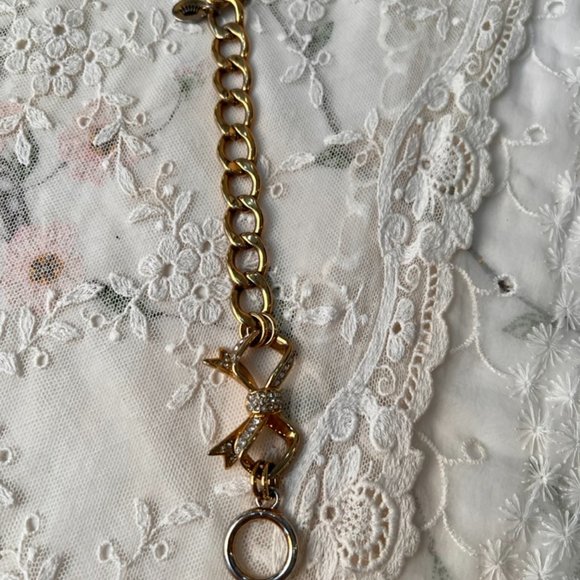 Juicy Couture Bracelet Gold Plated LinksGold Bow with Crystals - Picture 7 of 11